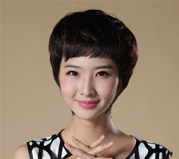 女士假發(fā)定做 教你挑選女士假發(fā)定做產(chǎn)品及清潔收藏方法介紹