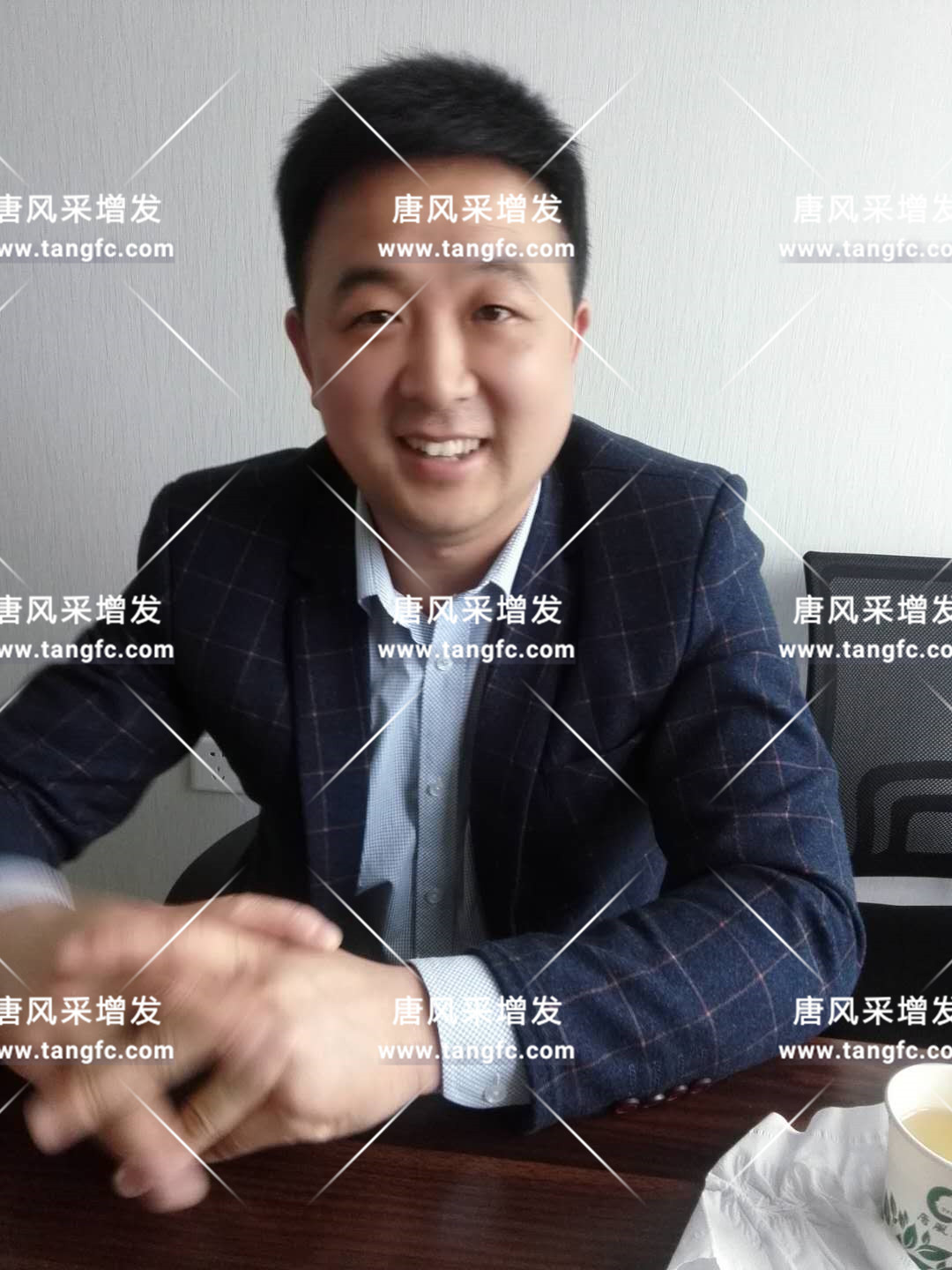 將“脫發(fā)男”變成“型男”模樣，唐風(fēng)采可以做到！