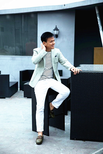 71歲鄭少秋不老男神帥了一輩子！唐風(fēng)采我們這里也有一位！