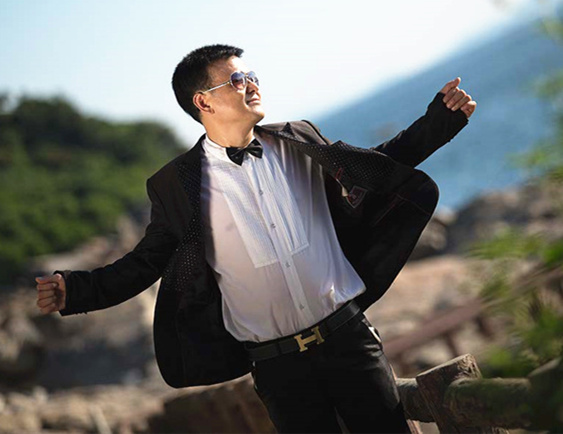 71歲鄭少秋不老男神帥了一輩子！唐風(fēng)采我們這里也有一位！