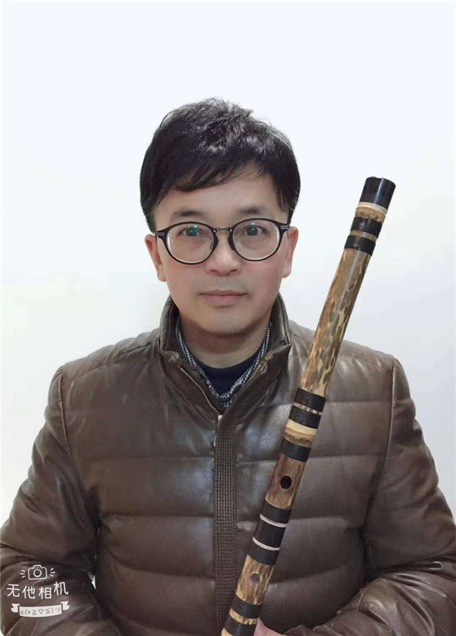 何老師在唐風(fēng)采假發(fā)后